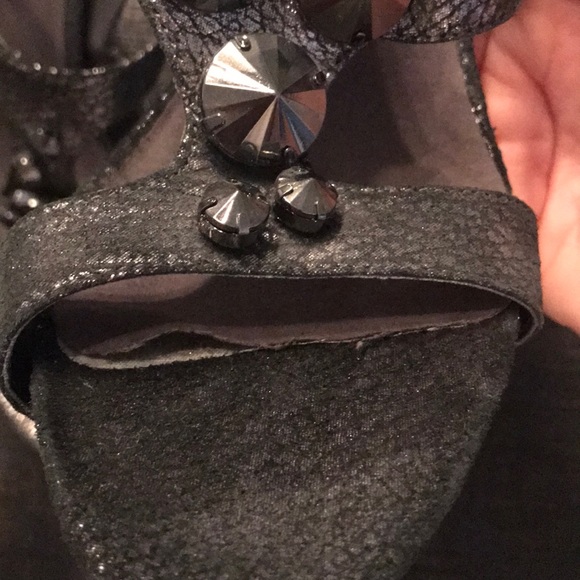Nine West Pewter Grey heels - Picture 11 of 11